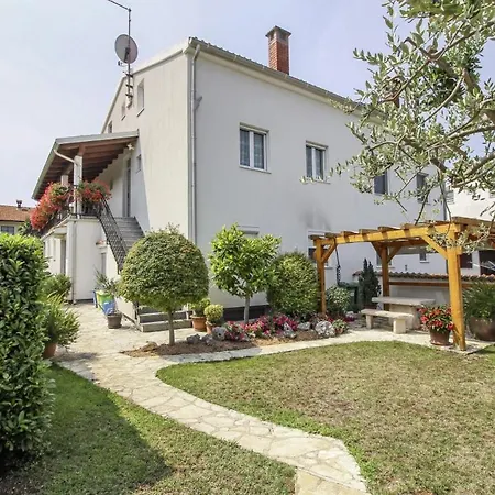 Guest house Eva In Porec * Istrien 2*