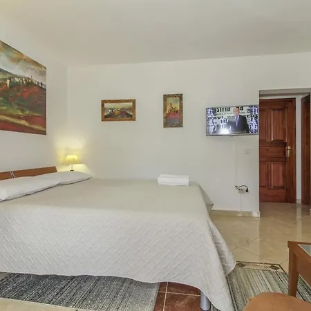 Eva In Porec * Istrien Guest house 2*