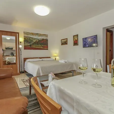 Eva In Porec * Istrien Guest house