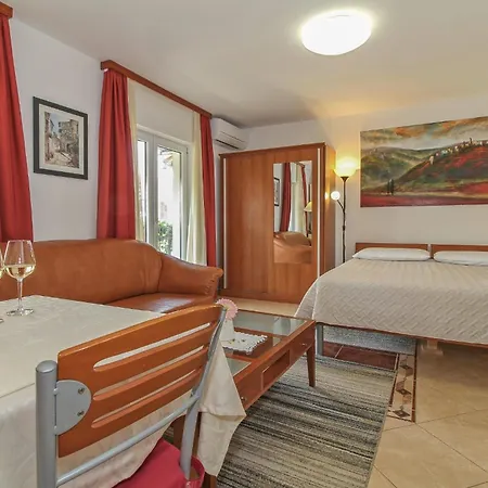 Gostinjska kuća Eva In Porec * Istrien