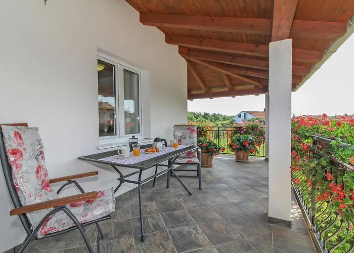 Guest house Eva In Porec * Istrien Vrvari