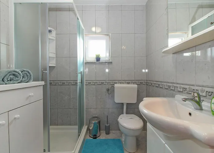 Guest house Eva In Porec * Istrien Vrvari