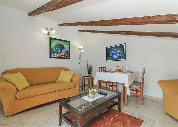 Guest house Eva In Porec * Istrien Vrvari