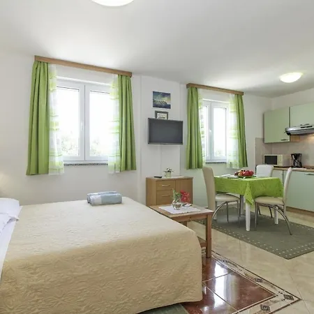 ゲストハウス Eva In Porec * Istrien Vrvari