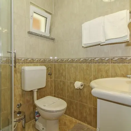Eva In Porec * Istrien ゲストハウス Vrvari