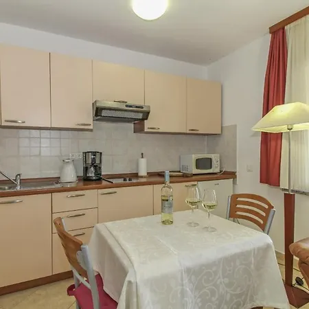 Eva In Porec * Istrien ゲストハウス Vrvari
