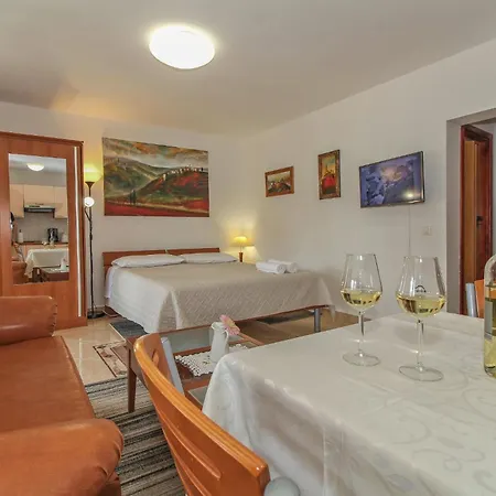 Eva In Porec * Istrien 2*