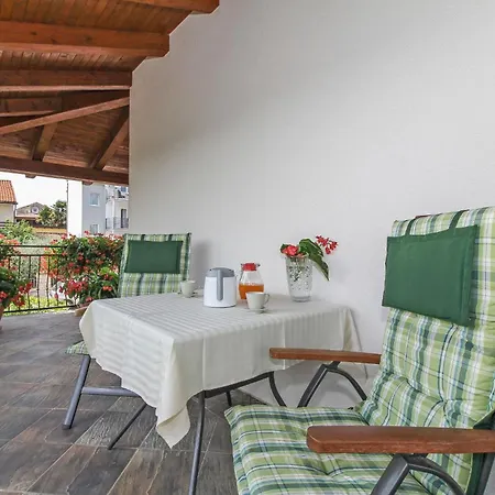 Eva In Porec * Istrien Vrvari