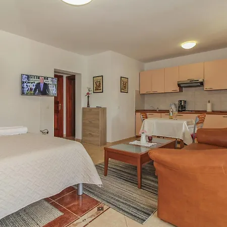 Eva In Porec * Istrien 2* Vrvari