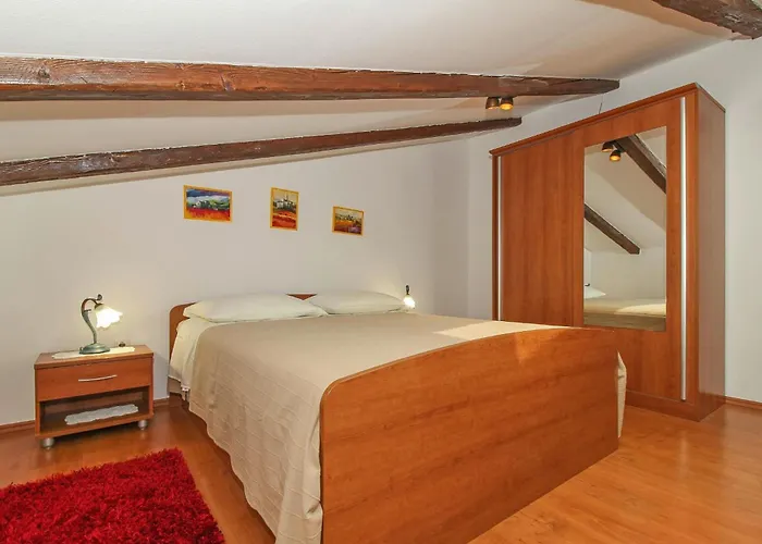 Gasthuis Eva In Porec * Istrien 2*
